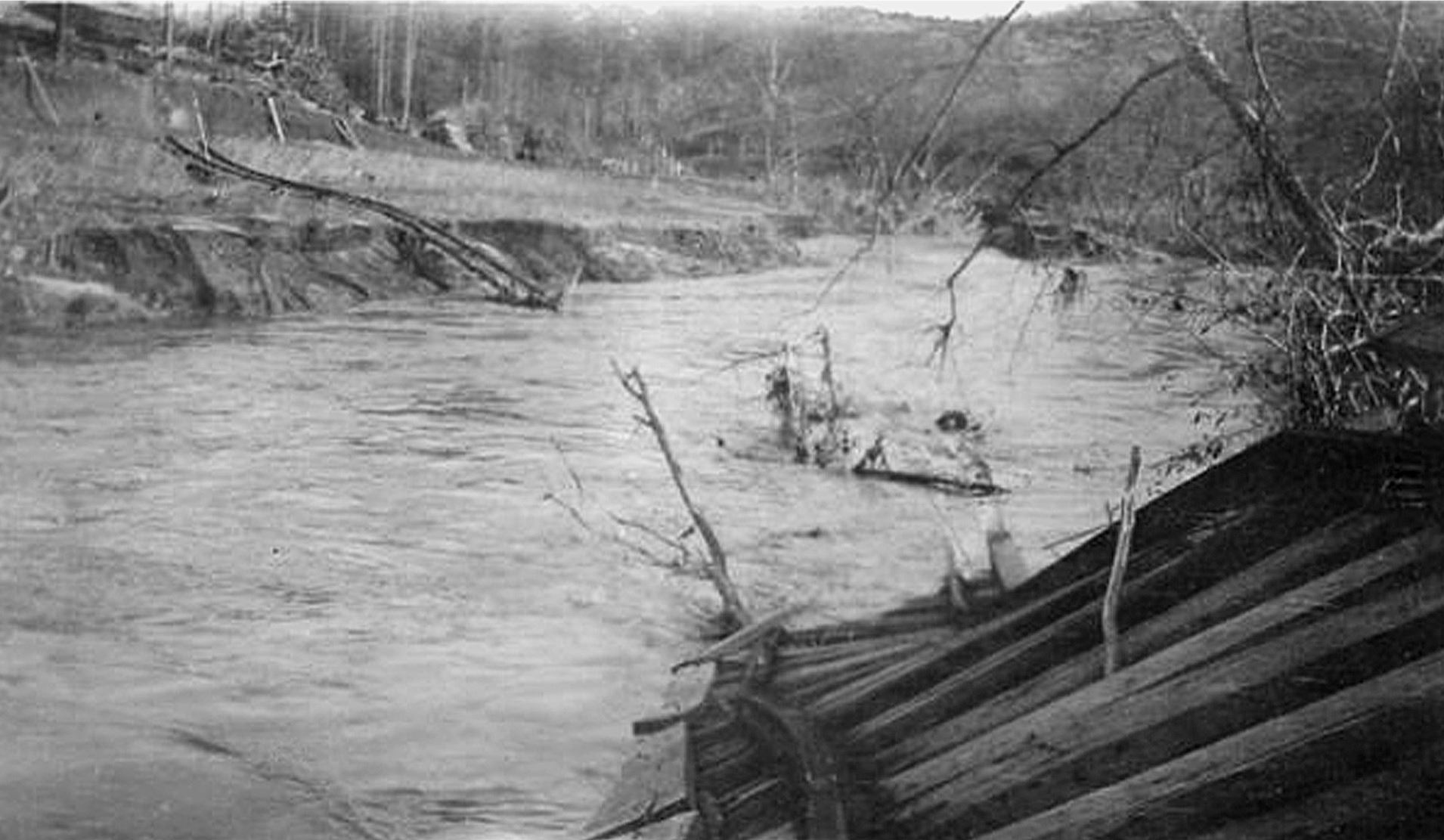 Grandin Destroyed 1916 Photo